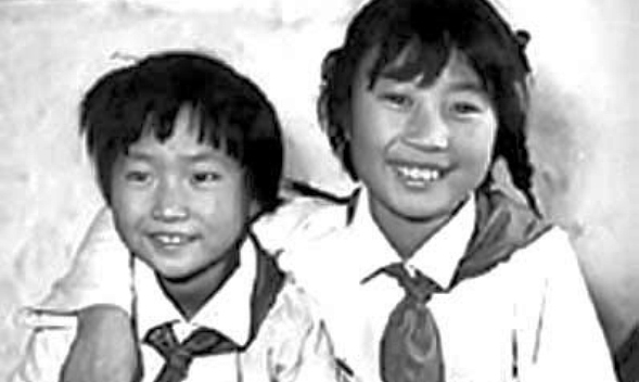 中华人民共和国成立六十周年普通字：龙梅，于蓉200字