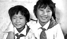 建国60周年平凡人物：龙梅、玉荣_200字