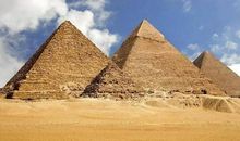 世界奇迹金字塔_550字