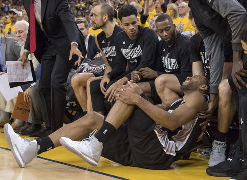 篮球队（角色赛事帐户）_1500字