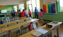 [PK赛]关于冬天的作文：冬雪飘飘，梅香袅袅_750字