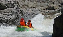 峡谷漂流记_350字