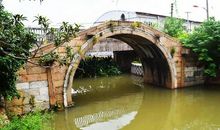 路转溪桥忽见_900字