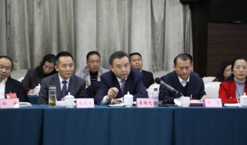 宜宾天元集团董事长肖赤泉致辞