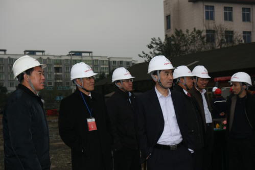 第七水利水电工程局局长张建文致开幕词