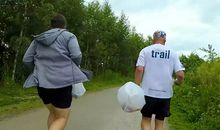 轻轻捡起美化环境_900字