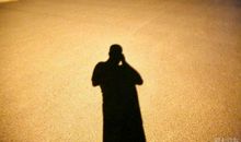 灯光下的背影_150字