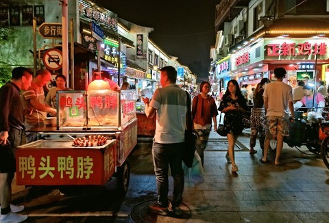 东街小贩800字