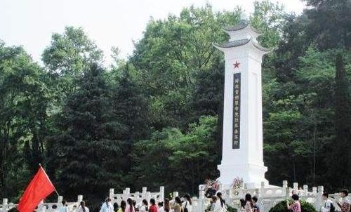 扫墓_350个单词