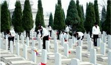 ［清明节］扫墓_600字