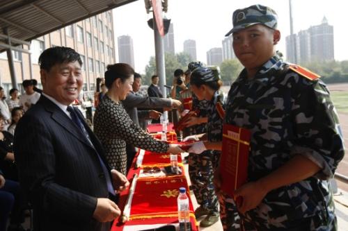 军事训练标兵的致辞