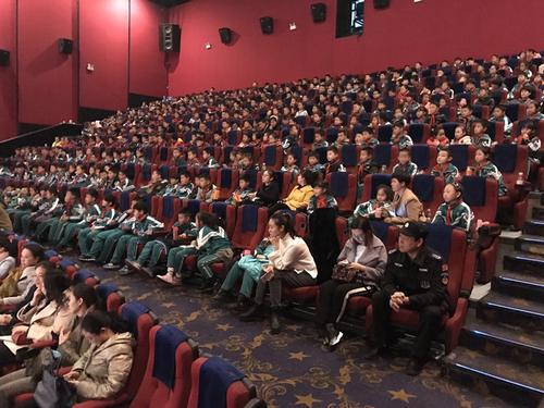 [电影随笔]一起度过最美好的时光_1500个单词