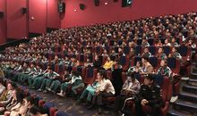 [电影征文] 遥望我们共度的最美年华_1500字