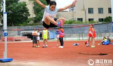 [运动会]汗水与拼搏的赛场_1200字