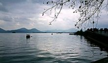 乘船游西湖_600字