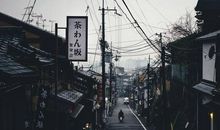 物是人非的小巷_800字