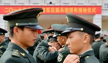 班长那一刻_1200字