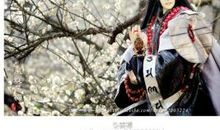 朔吹飘夜香，繁霜滋晓白。