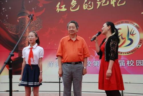 给老师的好句子：赞美老师的著名格言_550个单词