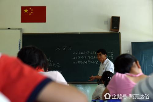 山区贫困儿童_450字