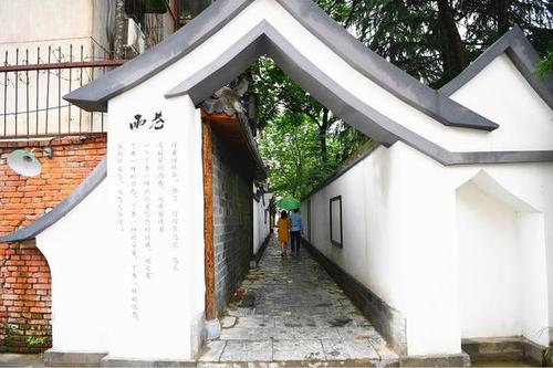 年底的城市_1200字