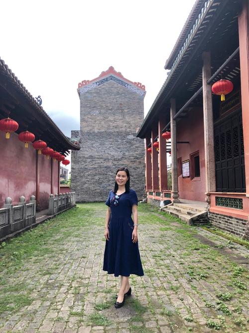 在宫殿里旅行_500字