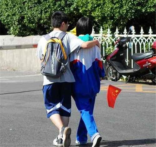 那一刻，我流下了眼泪