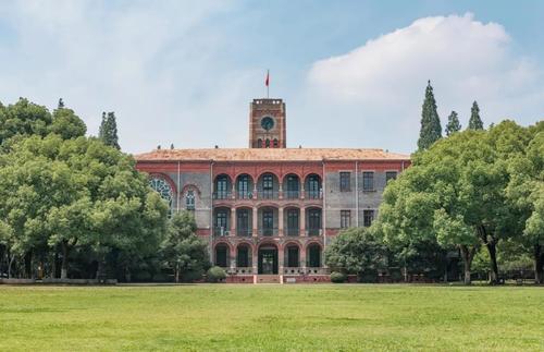我心中的大学