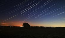 看，流星的尾巴_800字