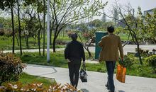 三年级英语作文：A Warm-hearted Man_300字