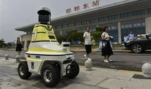 未来的交警机器人