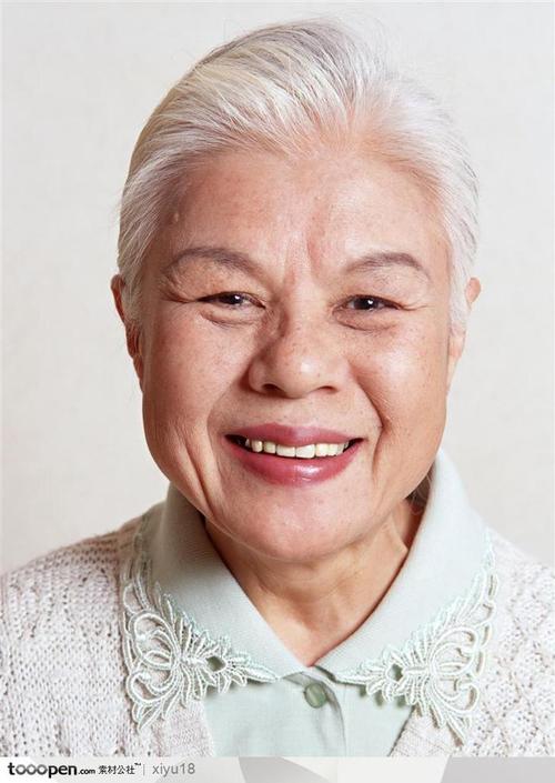 奶奶的笑容