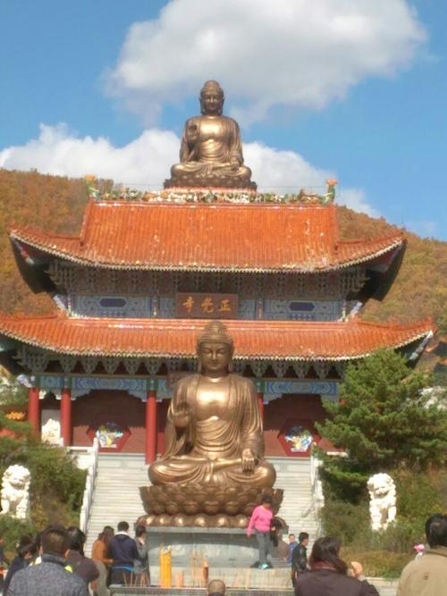 前往金顶佛