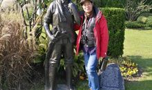 苦涩青春_2000字