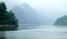 仓圣湖的人工湖_400字