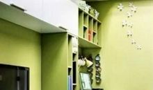 房间虽小，住人不少，个个头上，戴顶小帽（猜一日用品）