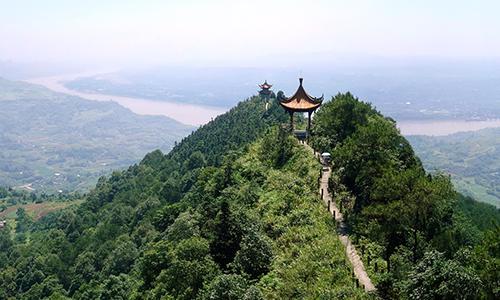 罗台山美丽山庄_650字