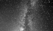 夜，我们仰望星空