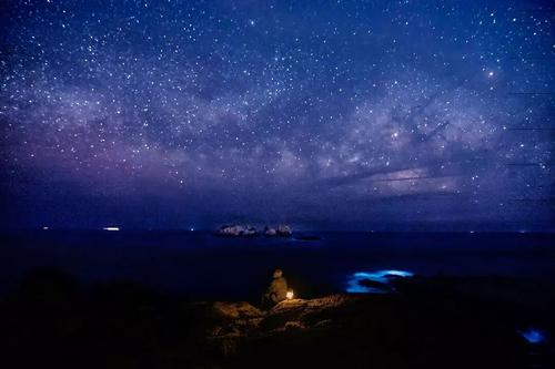 蓝色的眼泪_500字