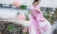 初三诗歌：伊人_150字