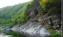 清清的小河_550字