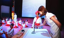 校园伴着我成长_1500字