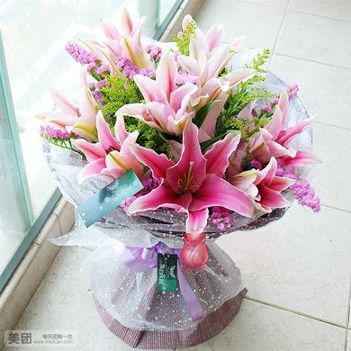 续“一束鲜花”（1）_350字