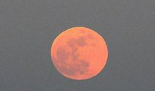 坚守精神的月亮