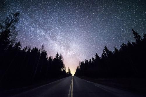 故乡繁星点点的天空