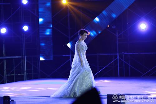 我再次站在舞台上的那一刻