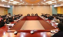 为自信的她点赞