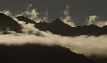 山顶山谷何妨行走