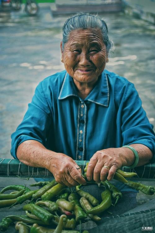 奶奶的笑容