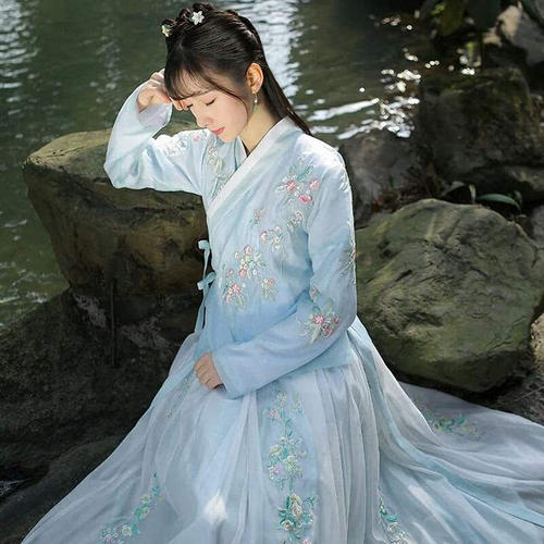 东方有美女